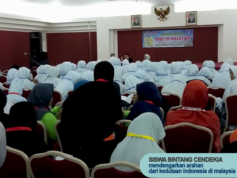 Sekolah bintang Cendekia Belajar kenegeri Jiran