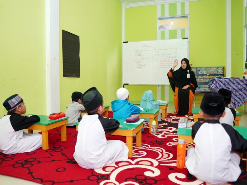 Kuttab Bintang Cendekia Kembali Adakan Sitting Class