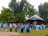 Murid dan Guru SD Bintang Cendekia Lakukan Senam Pagi