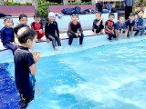 Santri Kuttab Ikuti Kegiatan Renang, Amalkan Olahraga Sunnah